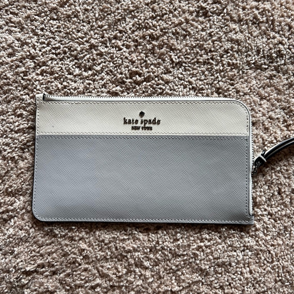 Kate Spade Gray and Cream Wristlet
